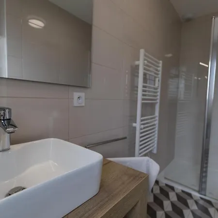 Callune ביסקארוס